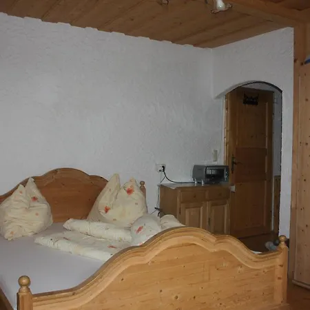Bauernhof Schaf Und Pferdehof Klinser *