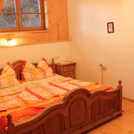 Bauernhof Schaf Und Pferdehof Klinser *